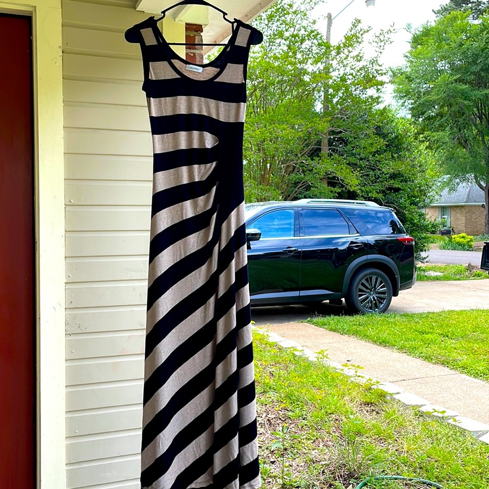 Calvin Klein Black/Tan Maxi Dress. Too cute with accent in waist.